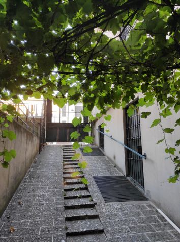 negozio in affitto a Milano in zona Porta Genova