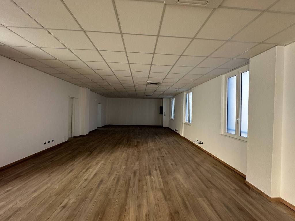 ufficio in affitto a Milano in zona Lambrate