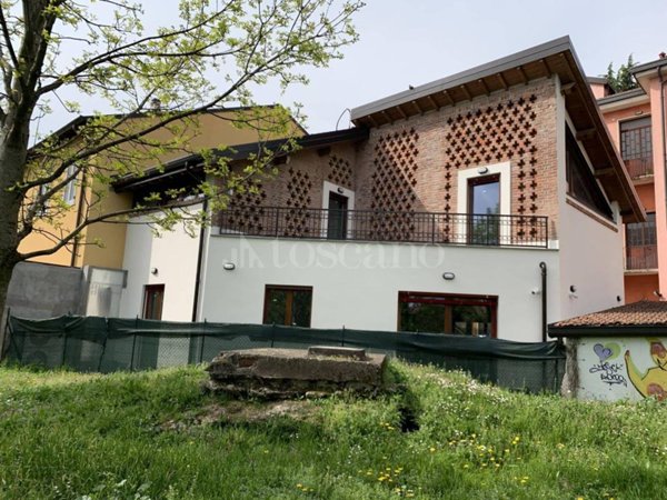 casa indipendente in affitto a Milano