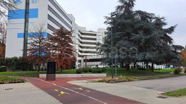 negozio in affitto a Milano in zona Quarto Cagnino