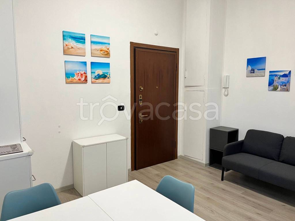 appartamento in affitto a Milano in zona Famagosta