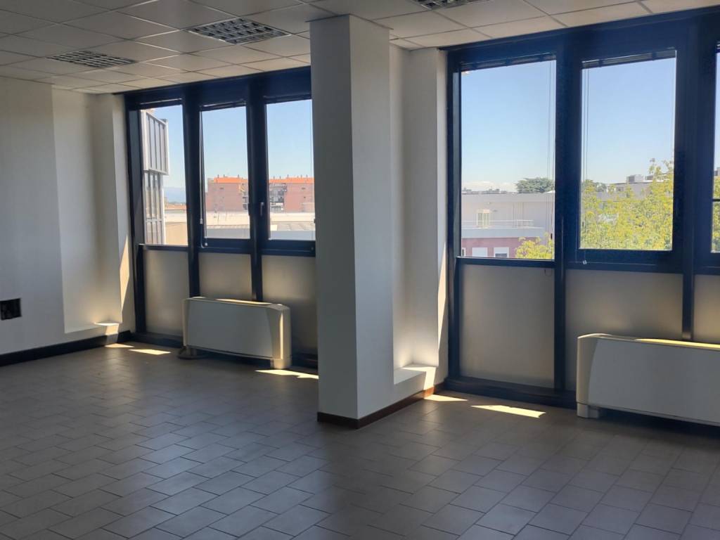 ufficio in affitto a Milano in zona Forlanini
