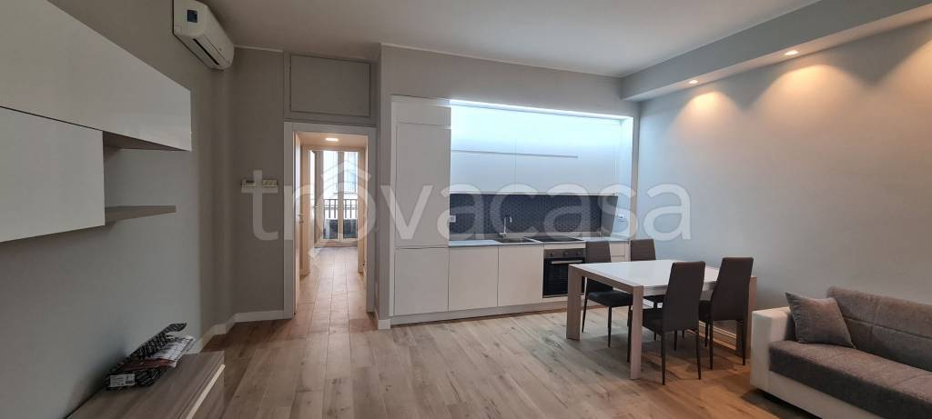appartamento in affitto a Milano in zona Porta Nuova