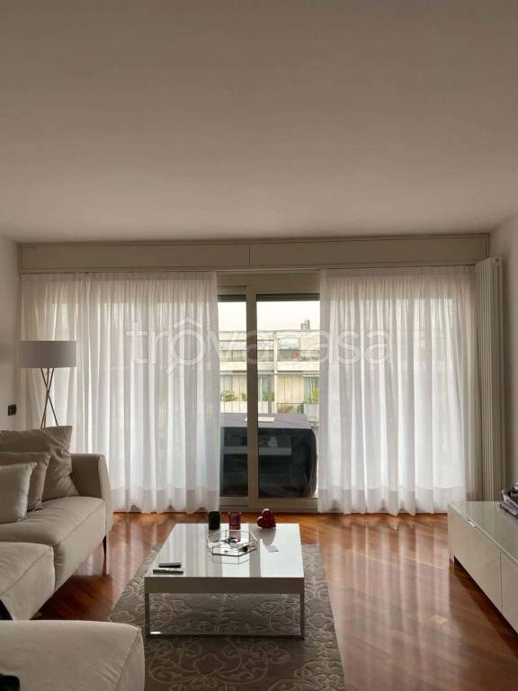 appartamento in affitto a Milano