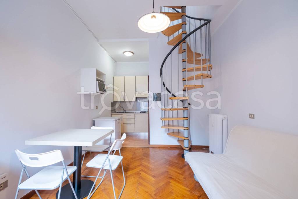 appartamento in affitto a Milano in zona XXII Marzo