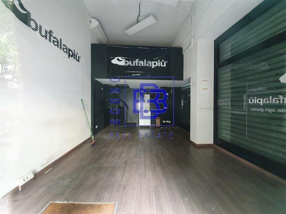 negozio in affitto a Milano