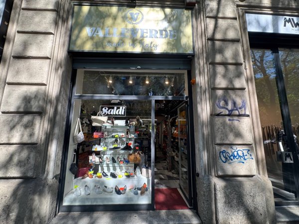 locale commerciale in affitto a Milano in zona Cadorna