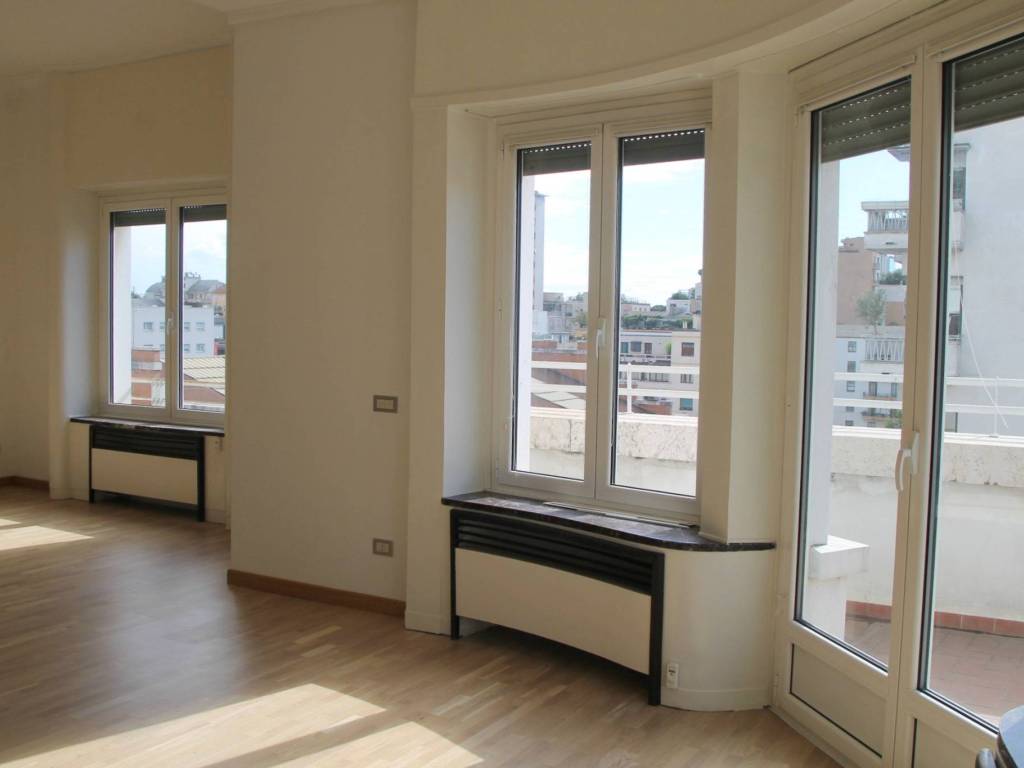ufficio in affitto a Milano in zona Centro Direzionale