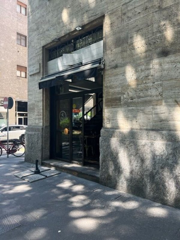 negozio in affitto a Milano in zona Porta Romana