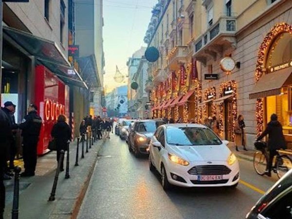 negozio in affitto a Milano