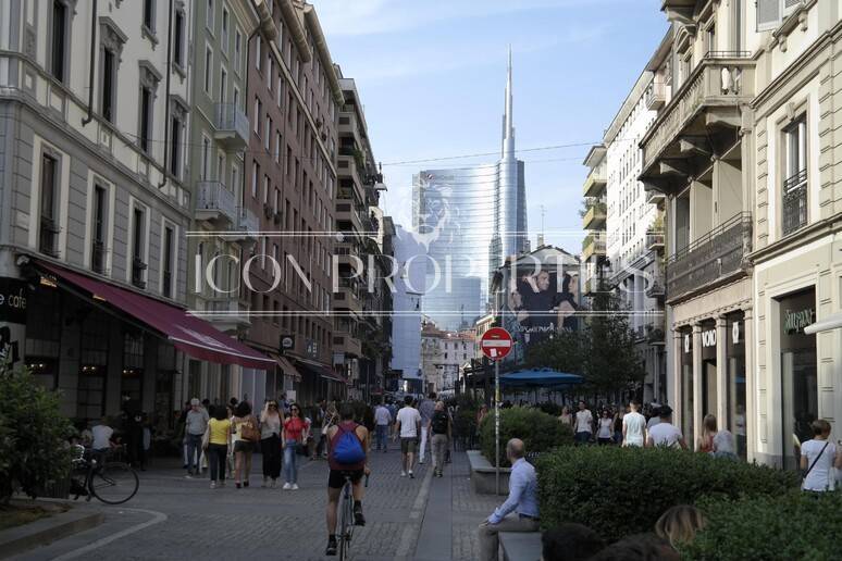 negozio in affitto a Milano