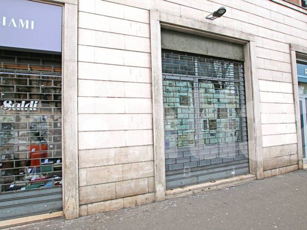 negozio in affitto a Milano in zona Solari