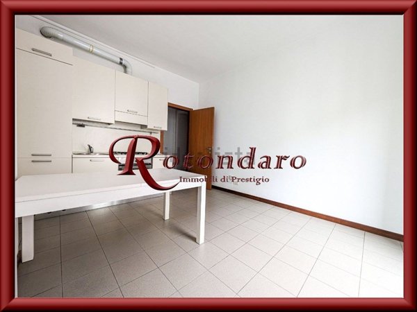 appartamento in affitto a Milano in zona Guastalla