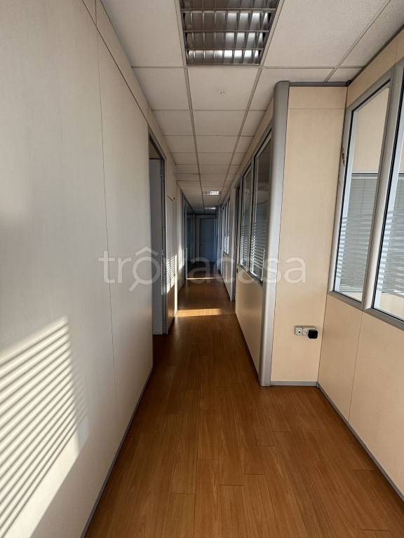 ufficio in affitto a Milano in zona Baggio
