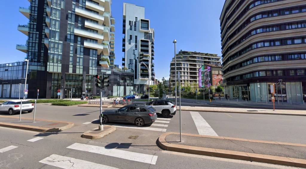 negozio in affitto a Milano in zona Porta Nuova