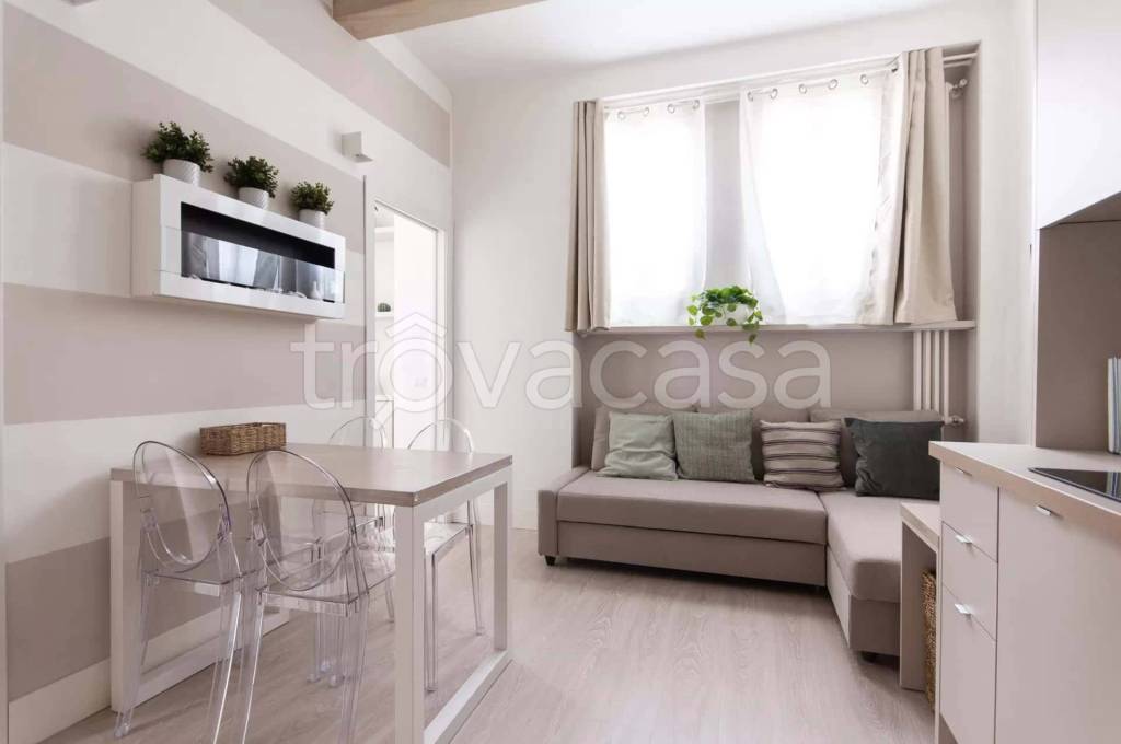 appartamento in affitto a Milano in zona Porta Nuova