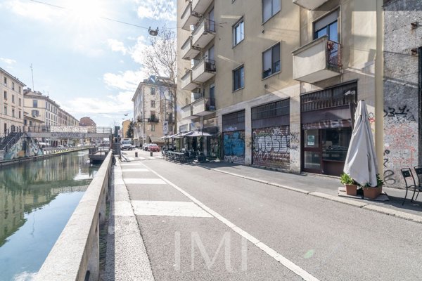 negozio in affitto a Milano in zona Porta Genova