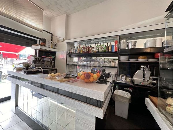 negozio in affitto a Milano in zona Il Portello