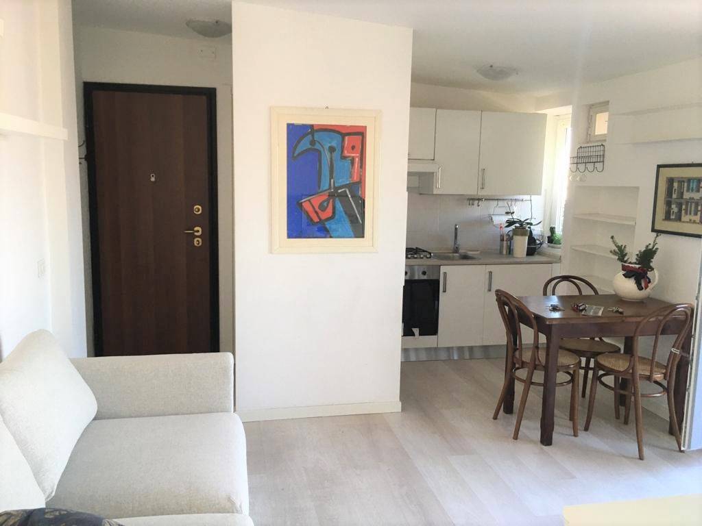 appartamento in affitto a Milano in zona Famagosta