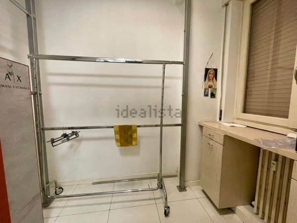 negozio in affitto a Milano