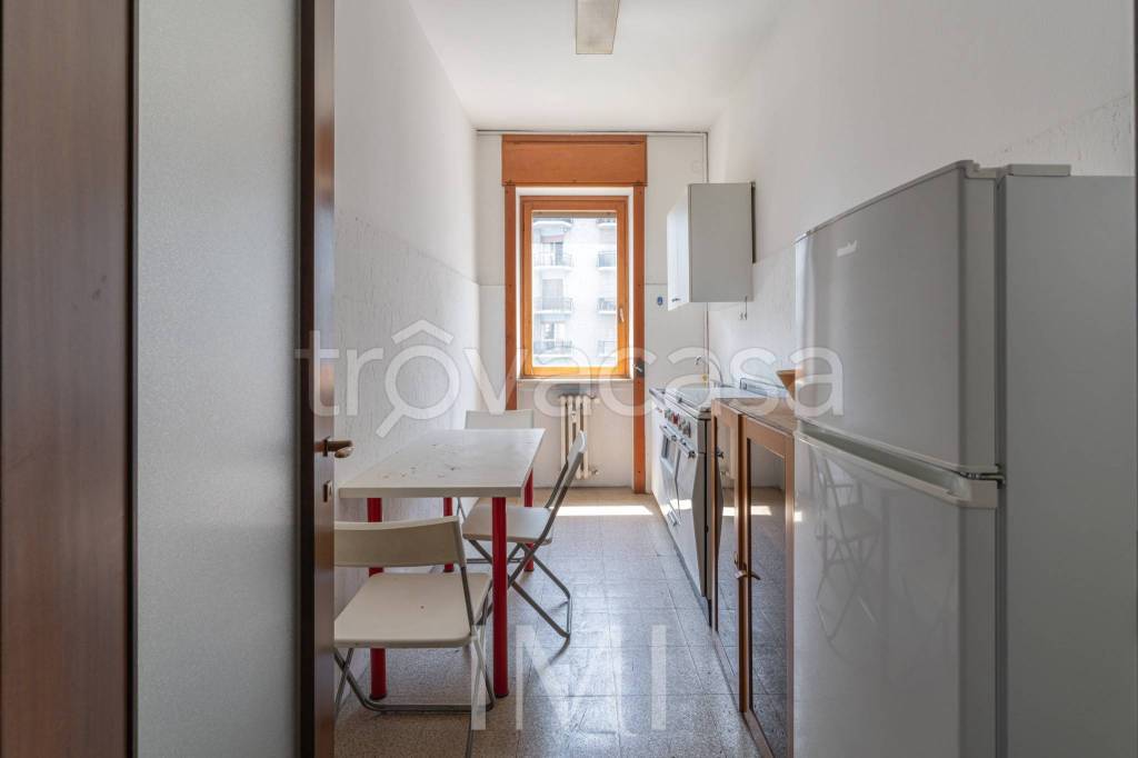 appartamento in affitto a Milano in zona Famagosta