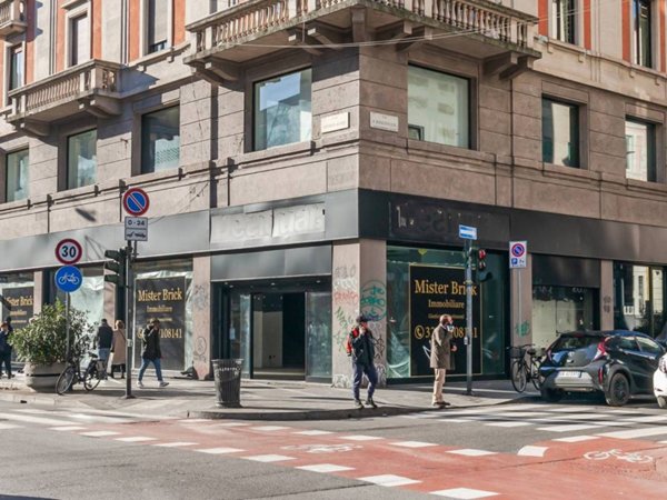 negozio in affitto a Milano in zona Centro Direzionale