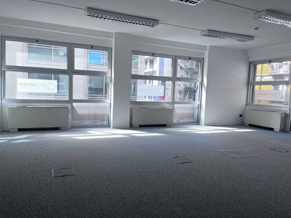 ufficio in affitto a Milano in zona Porta Nuova
