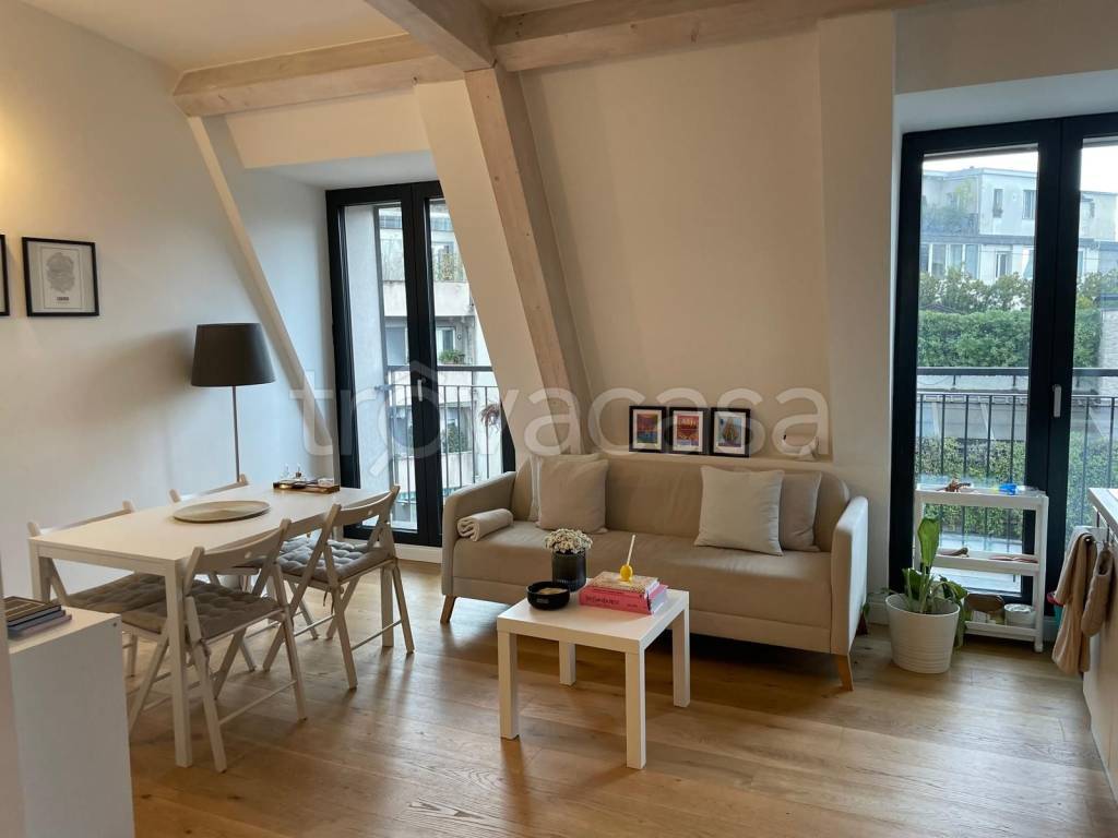 appartamento in affitto a Milano in zona Isola