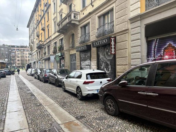 negozio in affitto a Milano in zona Porta Ticinese