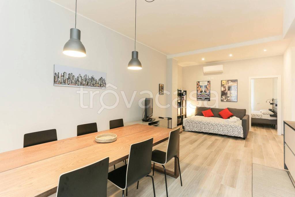appartamento in affitto a Milano in zona Corsica