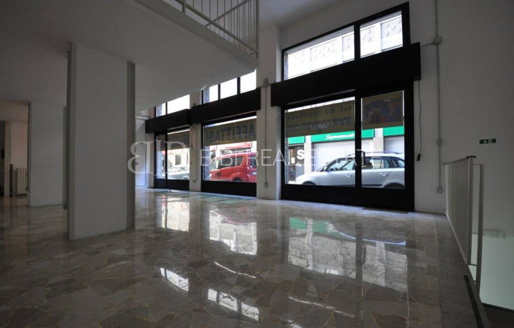 negozio in affitto a Milano