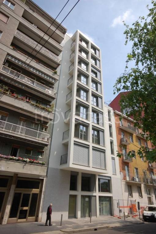 negozio in affitto a Milano in zona Solari
