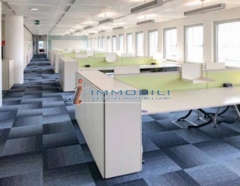 ufficio in affitto a Milano in zona Affori