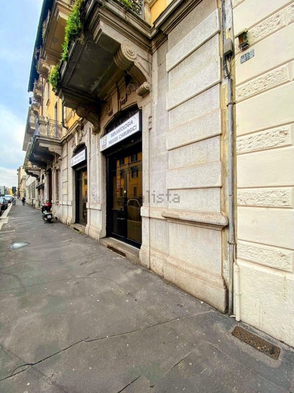 negozio in affitto a Milano in zona Solari
