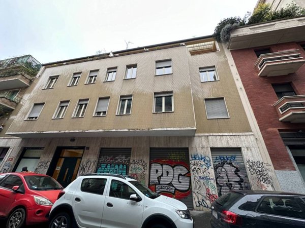 trivano in affitto a Milano in zona Centro Direzionale