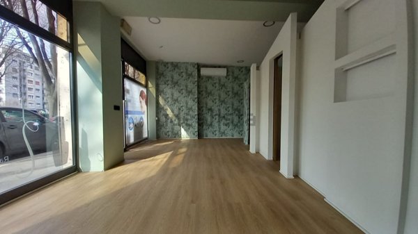 locale commerciale in affitto a Milano