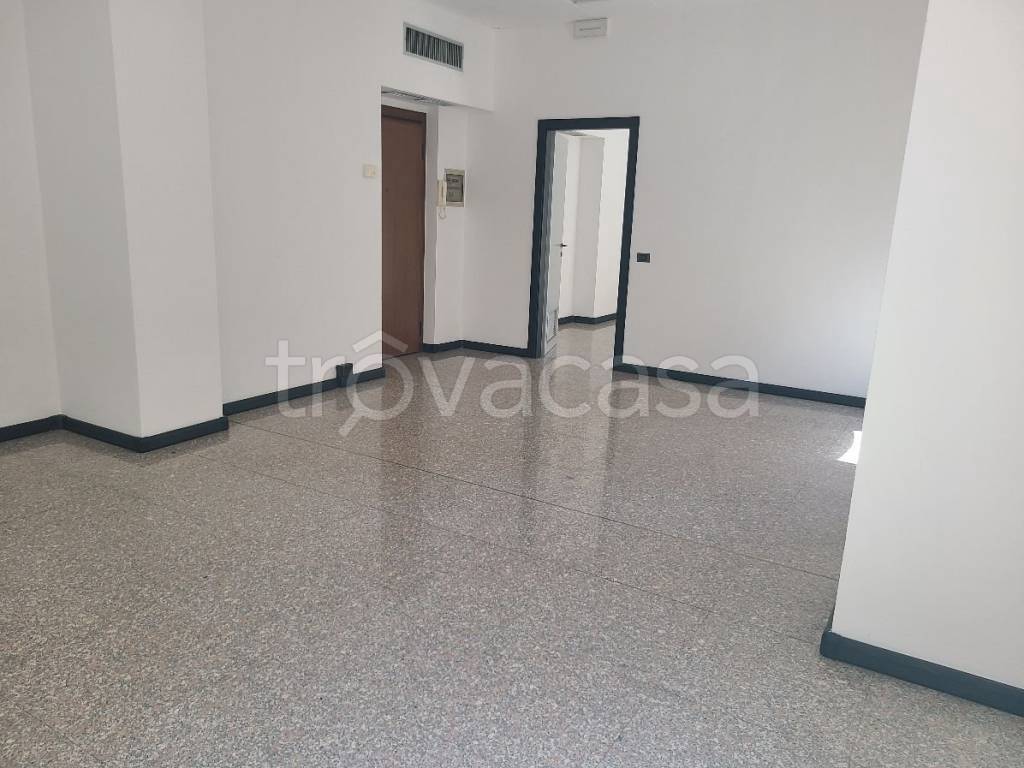 appartamento in affitto a Milano in zona Centro Direzionale