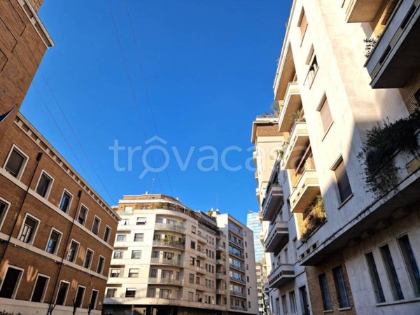 appartamento in affitto a Milano in zona Porta Nuova