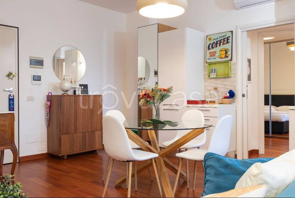 appartamento in affitto a Milano in zona Famagosta
