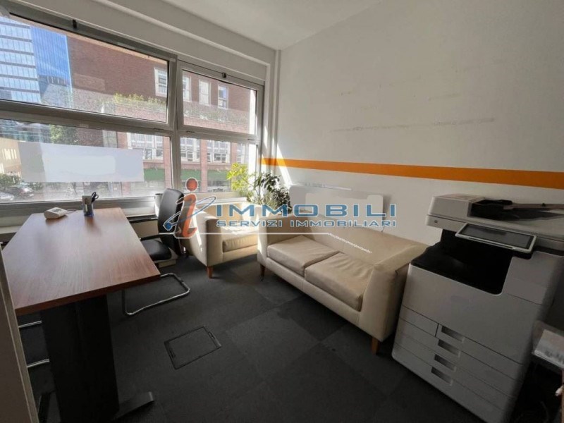 ufficio in affitto a Milano in zona Centro Direzionale