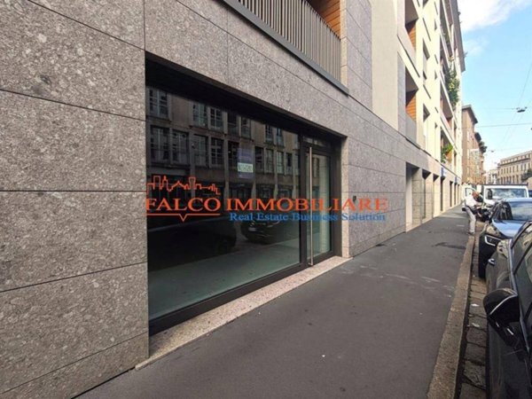 negozio in affitto a Milano in zona Porta Vigentina