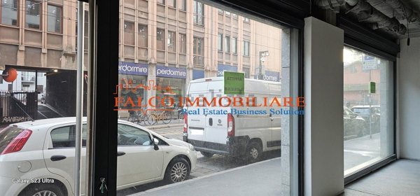 negozio in affitto a Milano in zona Porta Vigentina