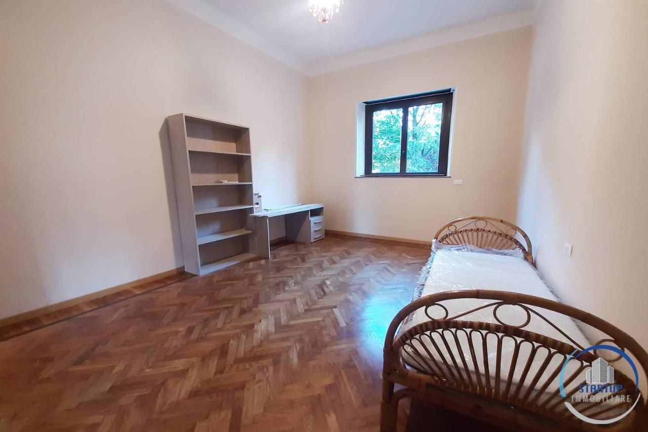 negozio in affitto a Milano in zona Montalbino