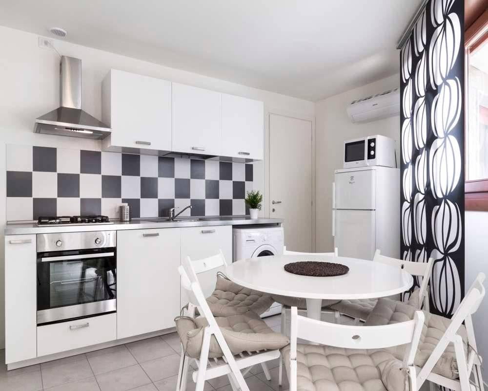 appartamento in affitto a Milano in zona Lorenteggio