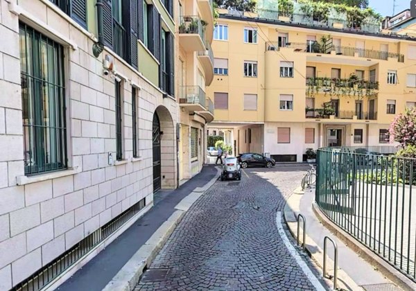 appartamento in affitto a Milano in zona Sant'Ambrogio