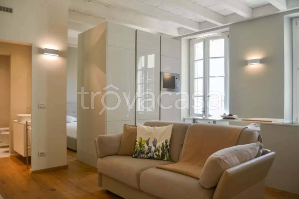 appartamento in affitto a Milano in zona Sant'Ambrogio