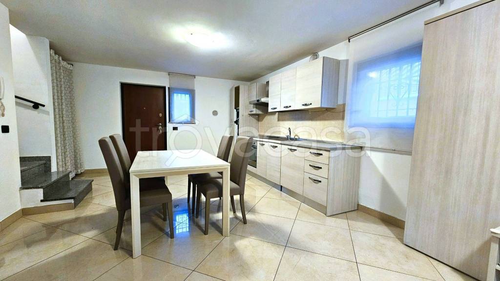 appartamento in affitto a Milano in zona Lorenteggio