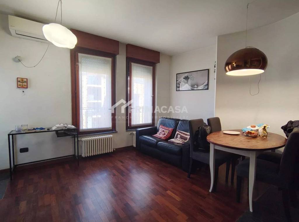 appartamento in affitto a Milano in zona Famagosta
