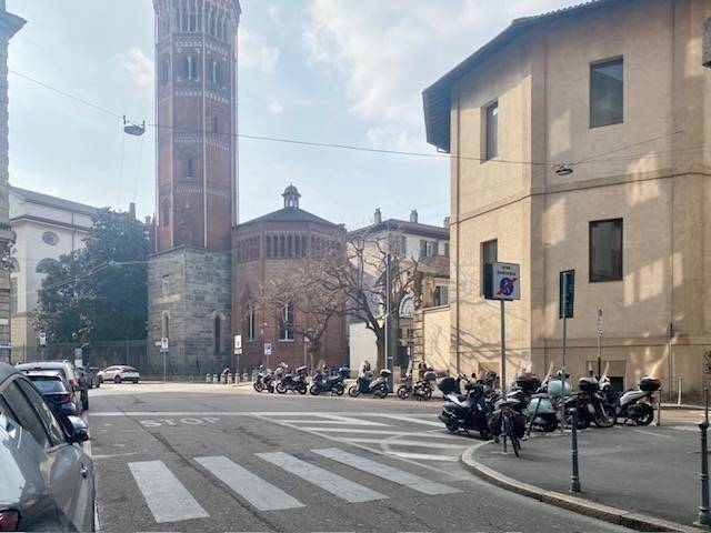 negozio in affitto a Milano