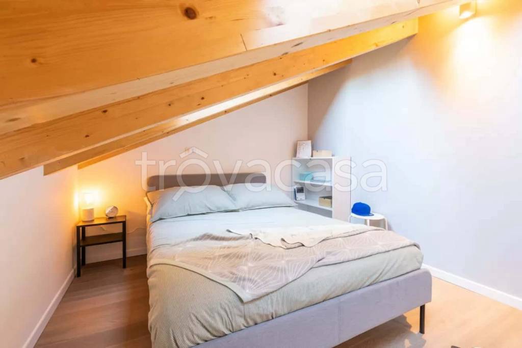 appartamento in affitto a Milano in zona Famagosta